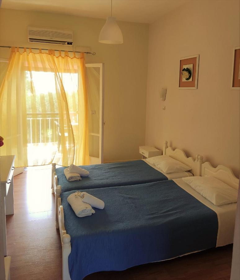Firefly Hotel Moraḯtika Buitenkant foto