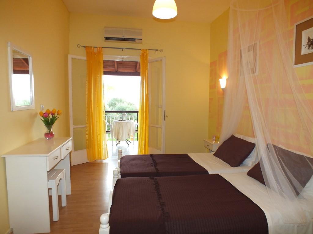 Firefly Hotel Moraḯtika Buitenkant foto