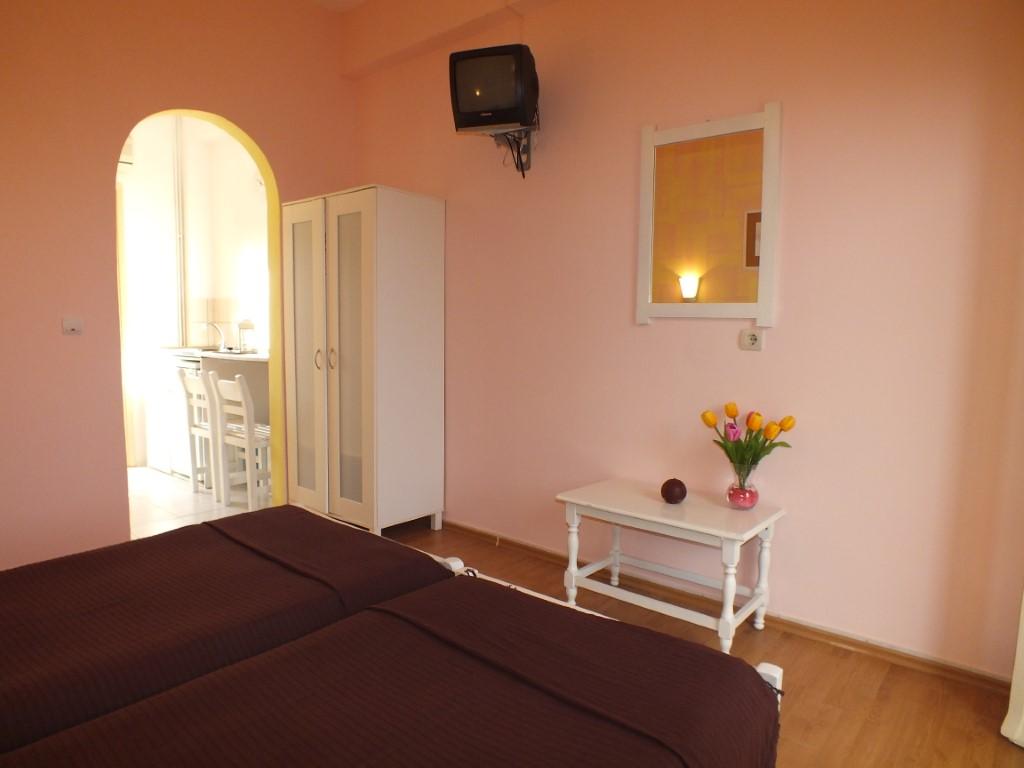 Firefly Hotel Moraḯtika Buitenkant foto